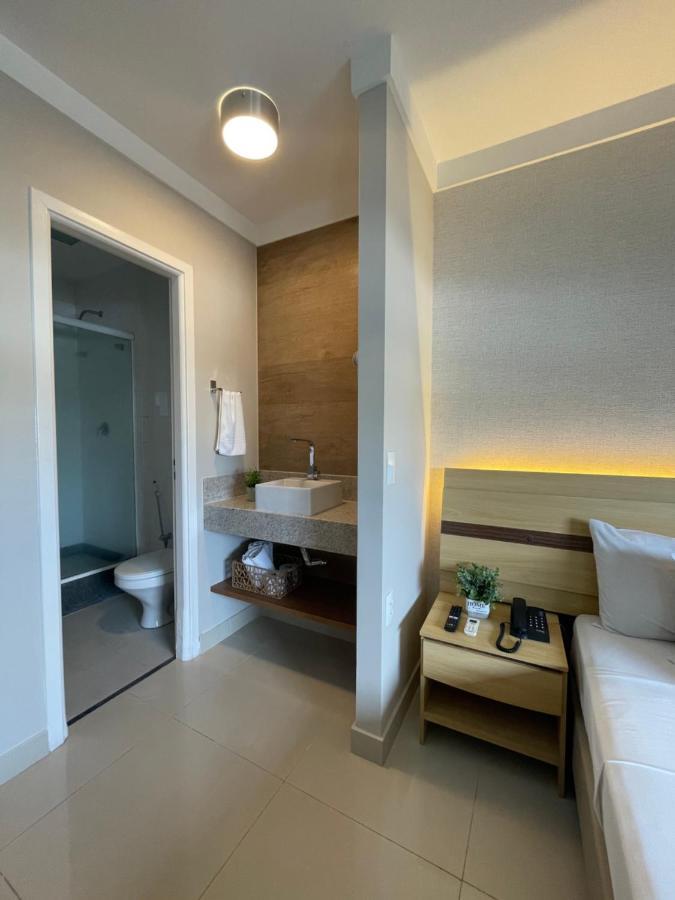 Flat Praia Home Experience Dante Michelini Витория Экстерьер фото